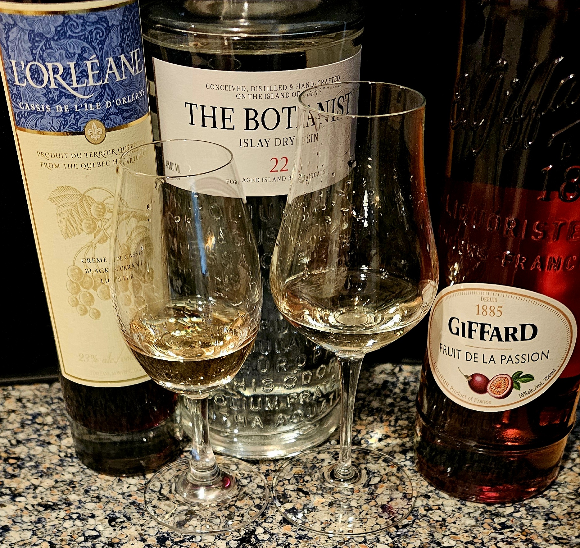 COCKTAIL SERIES: Experimenting with The Botanist Islay Dry Gin & French Crèmes de Fruits Liqueurs + Glassware & Aromas
